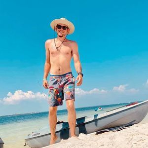 Meet your Posher, Taylor